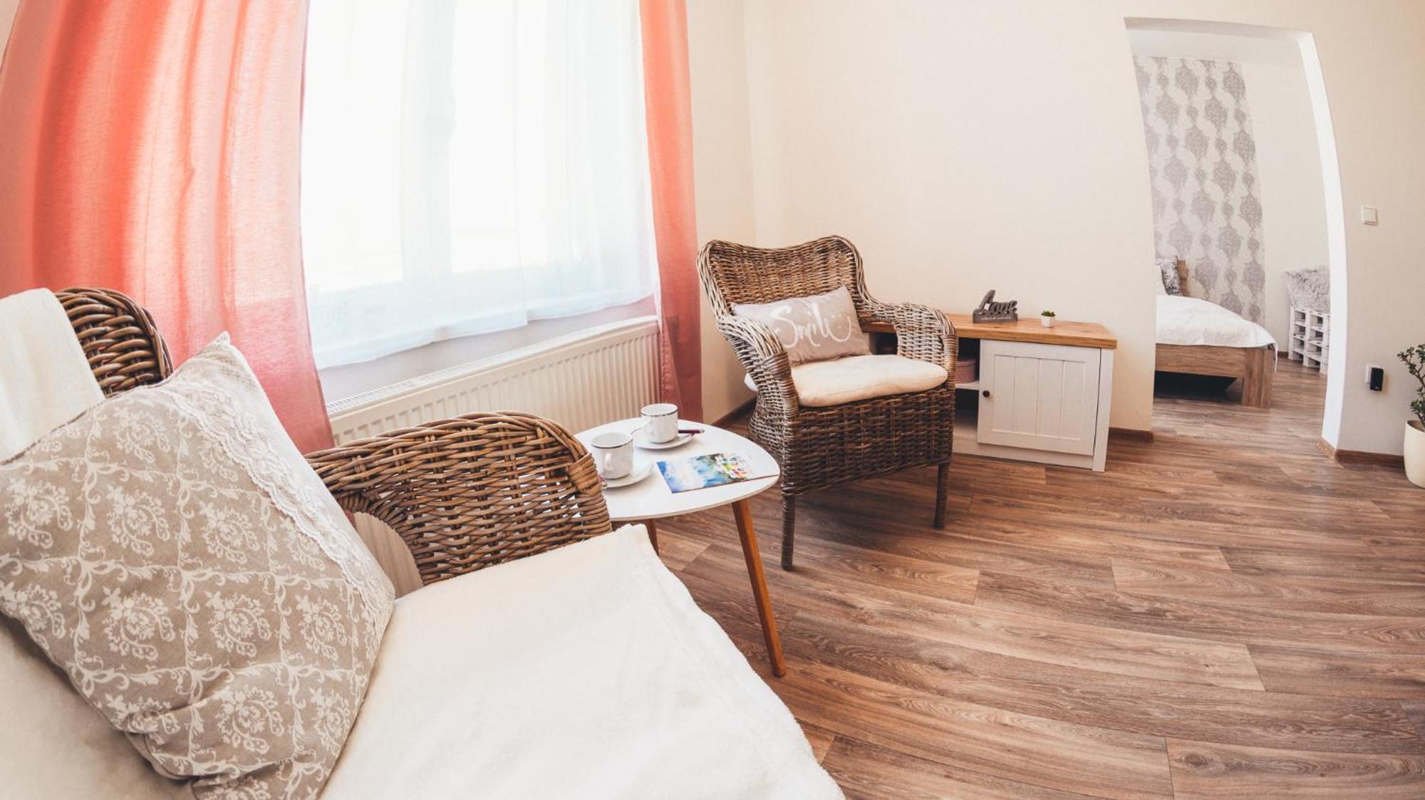 Stylovy Apartman V Centru Nachoda Екстер'єр фото